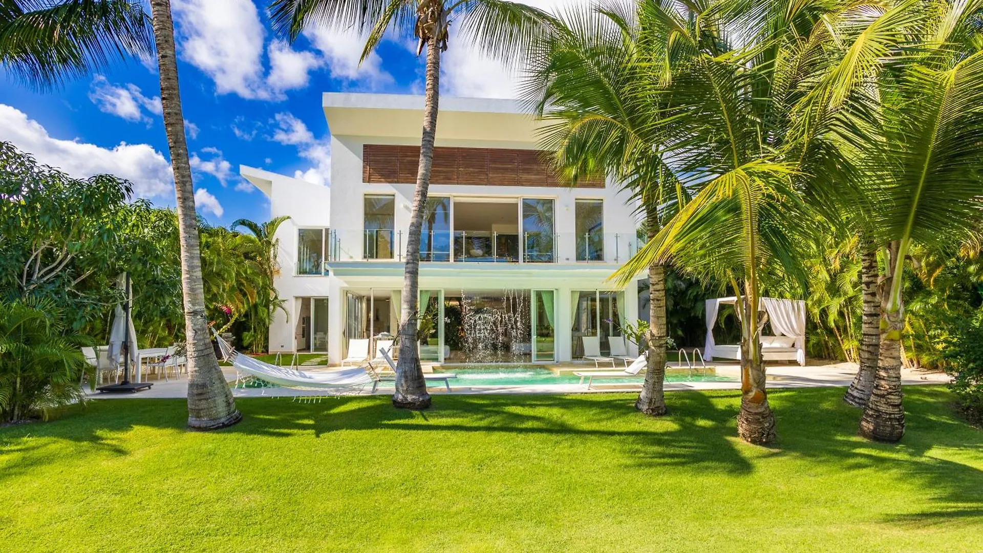 Luxury Rentals In Punta Cana - Exclusive Waterfall Villa With Private Pool, Bbq, Maid, Golf Den Dominikanske Republik