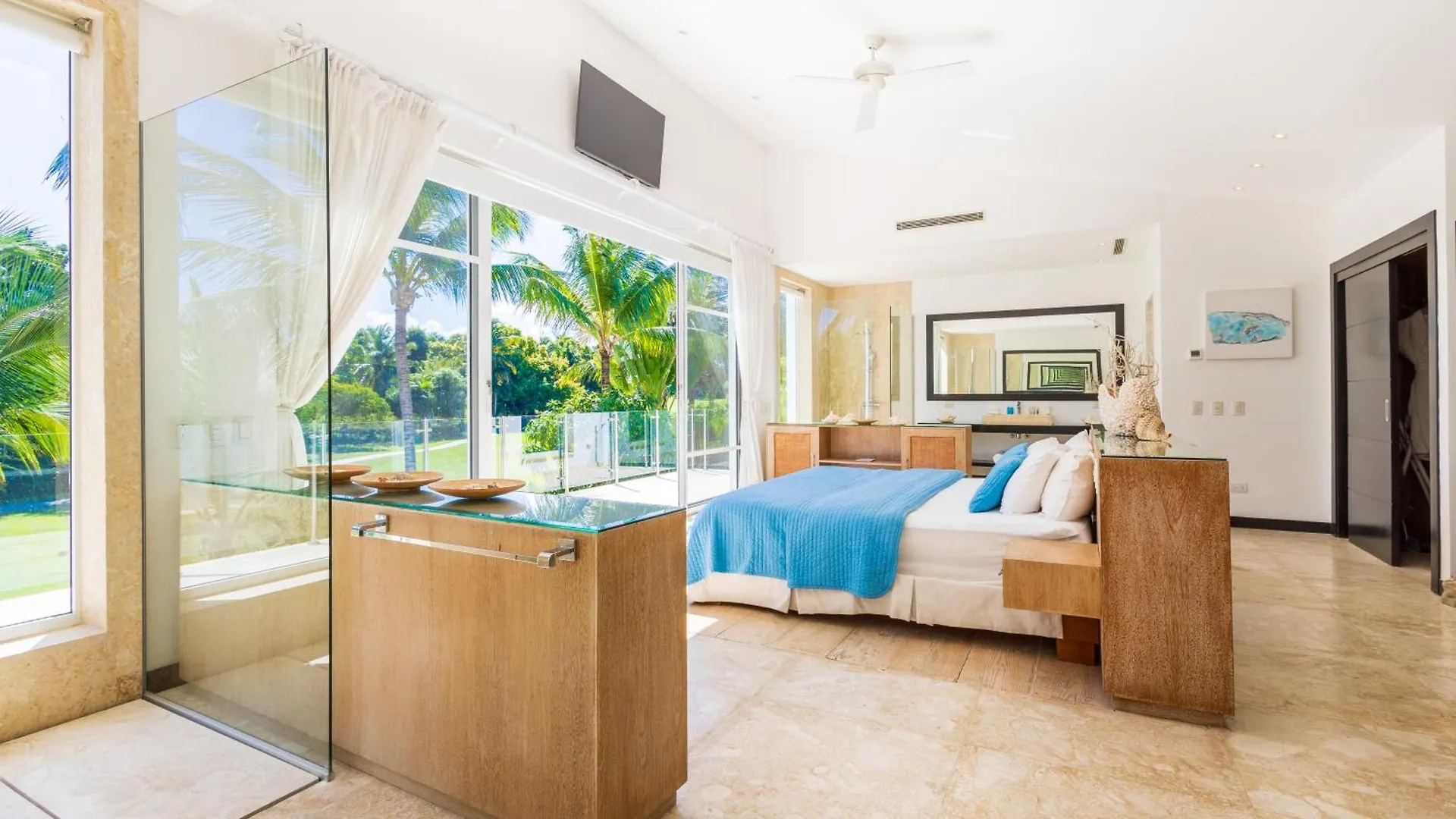 Luxury Rentals In Punta Cana - Exclusive Waterfall Villa With Private Pool, Bbq, Maid, Golf 0*,  Den Dominikanske Republik