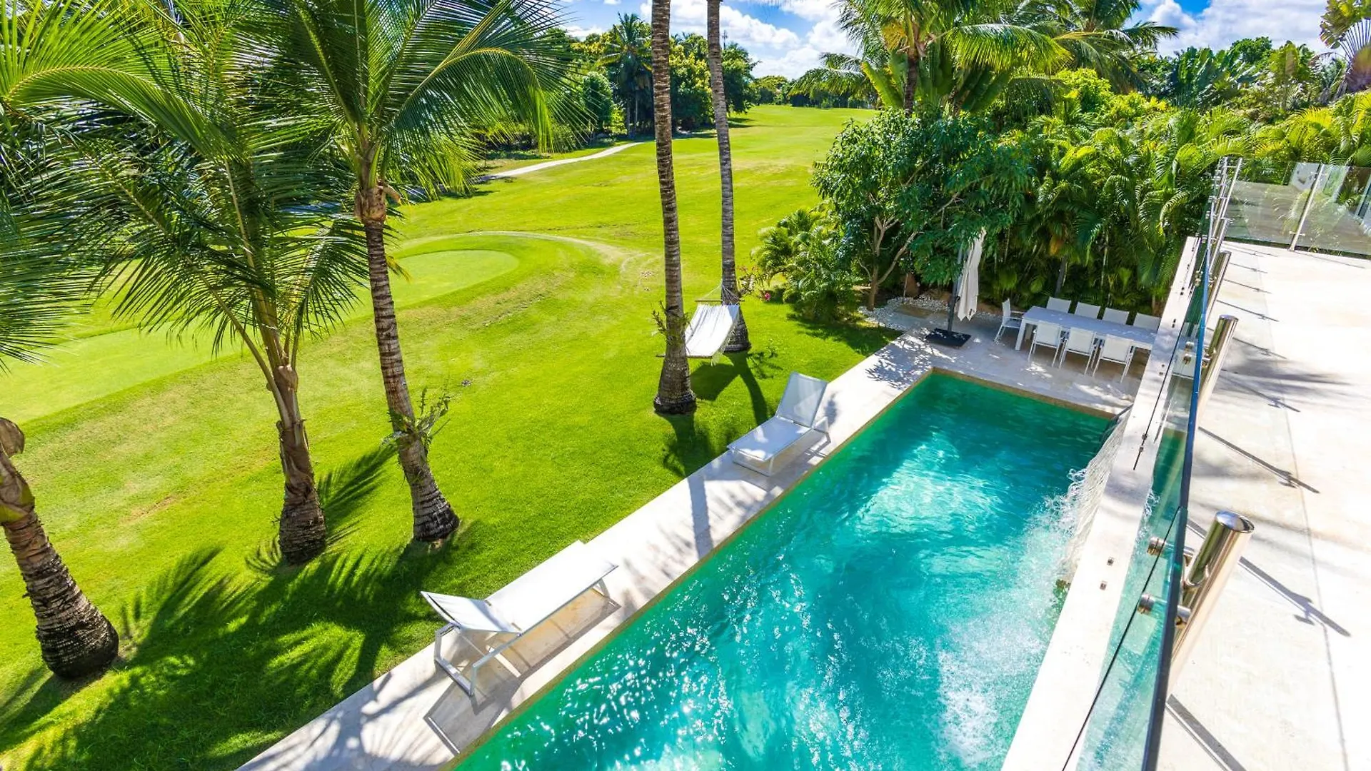 Luxury Rentals In Punta Cana - Exclusive Waterfall Villa With Private Pool, Bbq, Maid, Golf 0*,  Den Dominikanske Republik